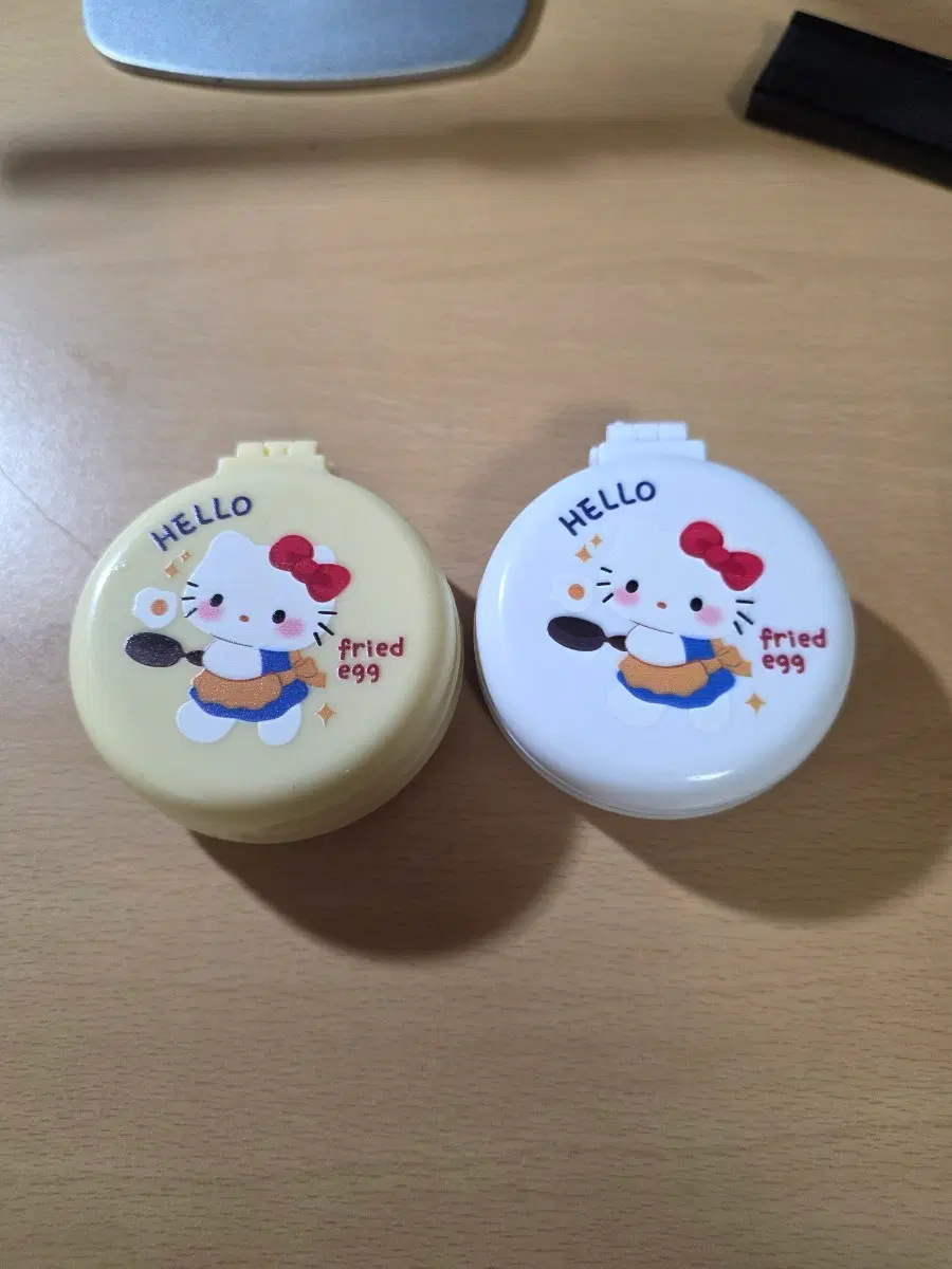 헬로키티 접이식 브러쉬 옐로우/화이트