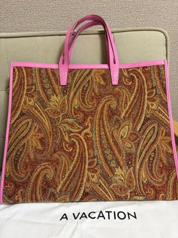 A VACATION TANK ORANGE PAISLEY