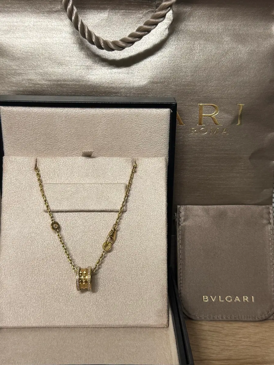 불가리 비제로원 락 펜던트 18K 옐로우골드 다이아 목걸이 358349