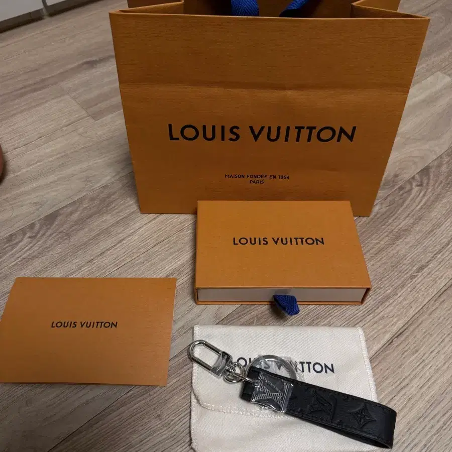 루이비통 Lv 섀도우 드라곤느 키홀더&백참