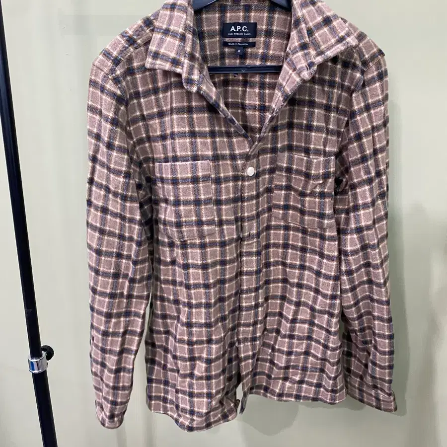 A.P.C. 체크 남방 브라운
