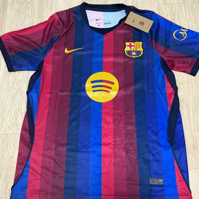 FC 바르셀로나 26/27 홈 디자인 유니폼입니다