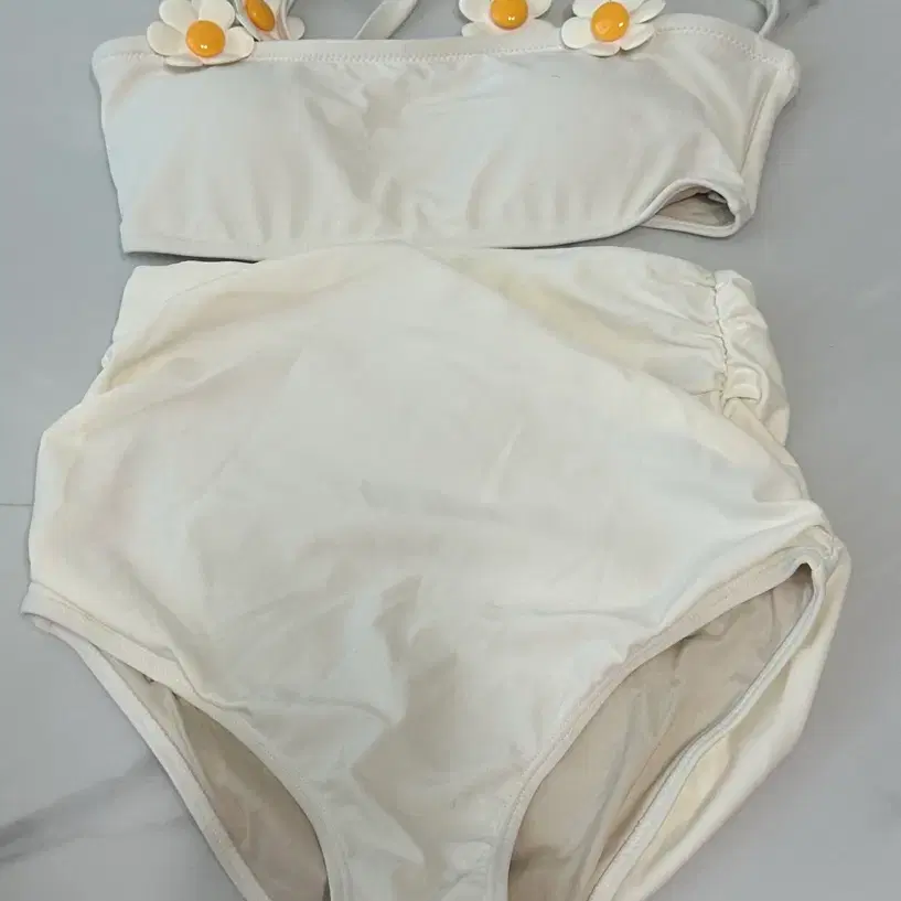 레디투킥 비키니