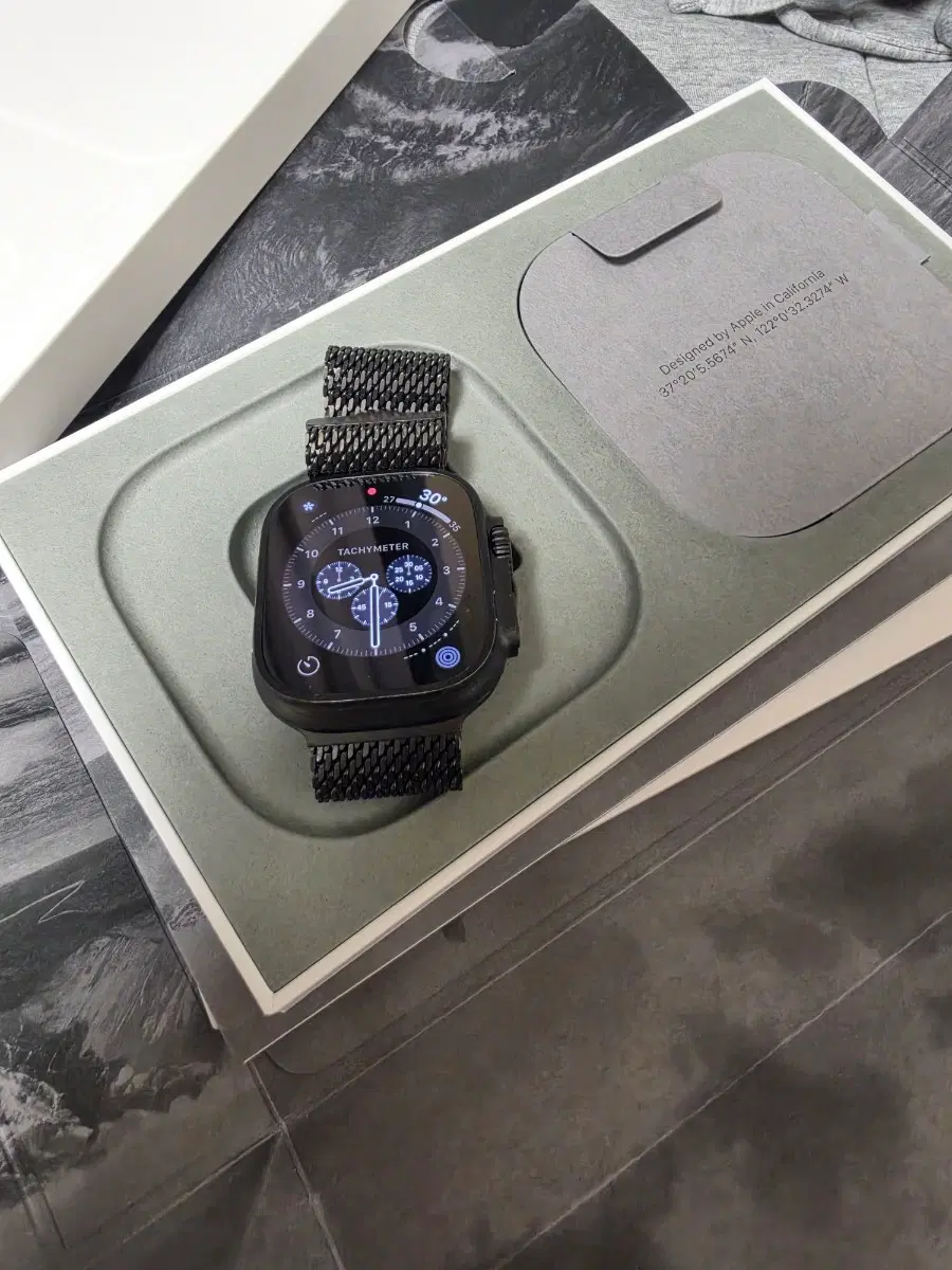애플워치 울트라3 49mm 티타늄 그레이 밀레니즈 루프(정품)