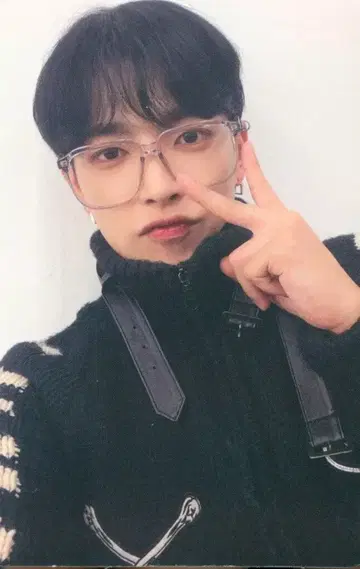 ATEEZ HELLO82 US HONG JOONG SPIN OFF:FROM THE WITNESS 1)US