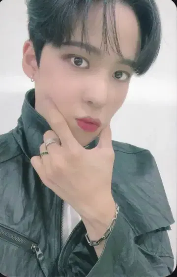 ATEEZ THE WORLD EP.1: MOVEMENT YUN HO 트레이딩 카드 영통