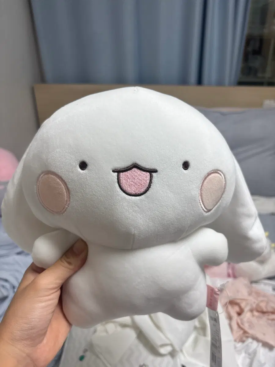 흰색 캐릭터 인형