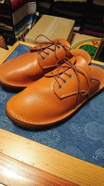 알 아틀리에 가죽 슬리퍼