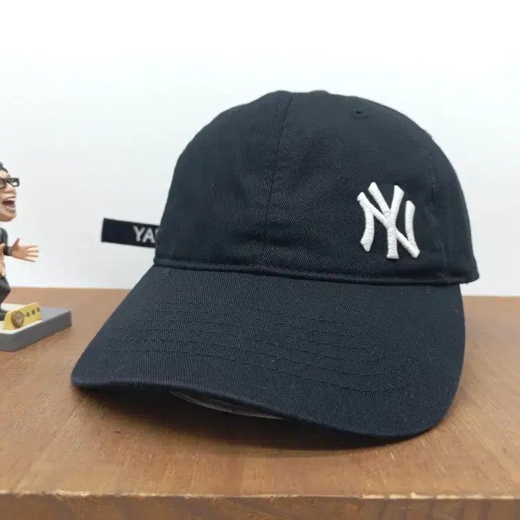 MLB 뉴욕양키스 사이드 스몰로고 볼캡 야구모자 블랙