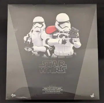 HOTTOYS MOVIE MASTERPIECE FIRST ORDER STORMTROOPER OFFICER & STORMTROOPER MMS335