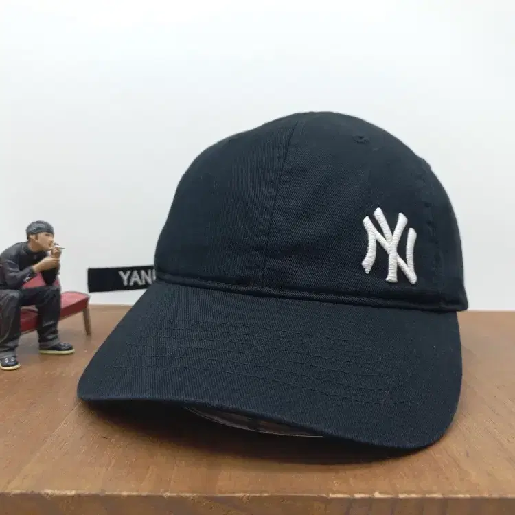 MLB 뉴욕양키즈 사이드 스몰 로고 볼캡 야구모자 블랙