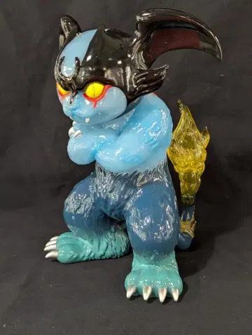 UNBOX INDUSTRIES 데빌맨 이시쿠로 아야코 DEVILNYAN 스카이블루 축광 성형