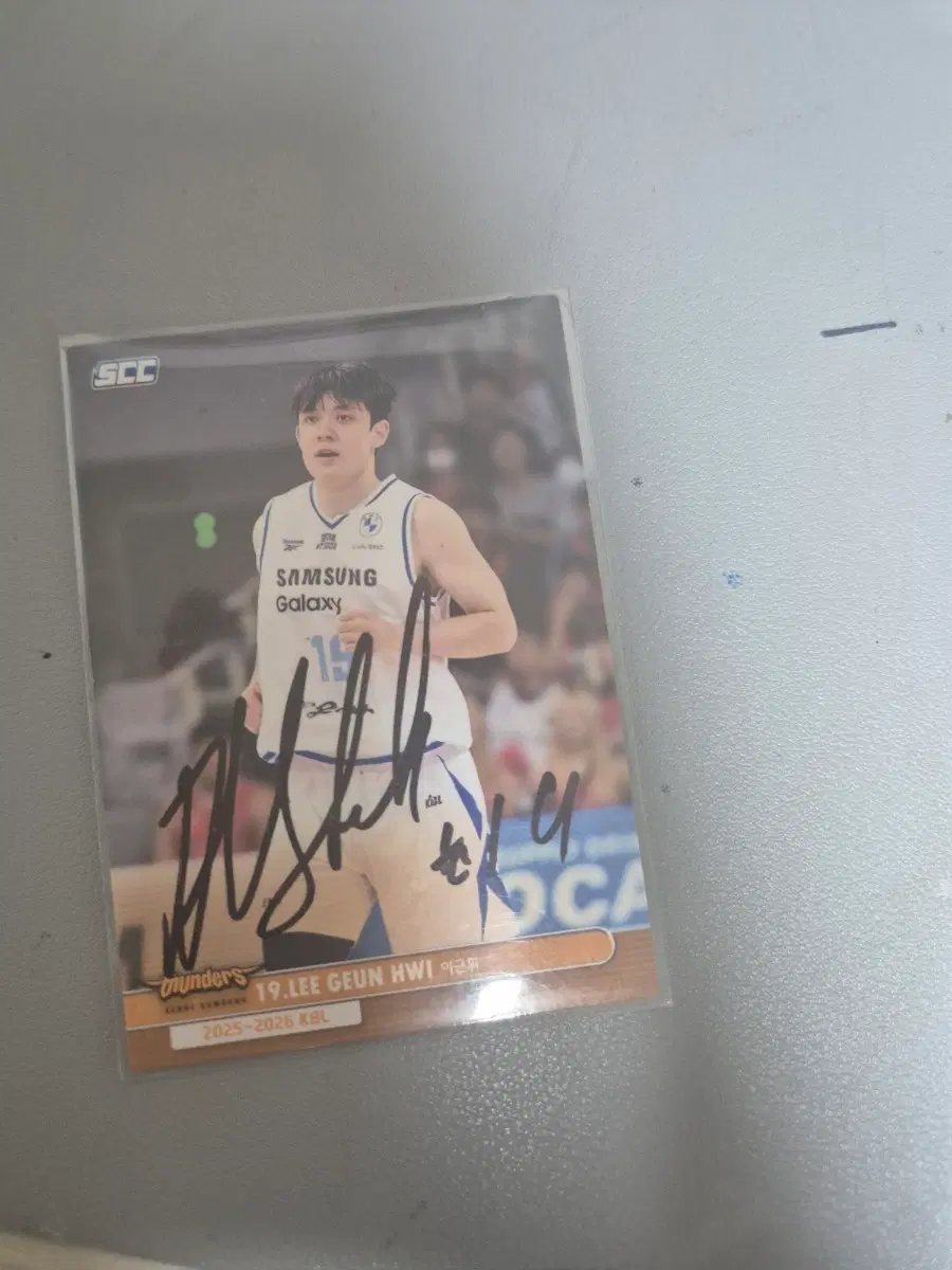 삼성 썬더스 농구카드 19번 이근휘 사인 2025-2026 KBL