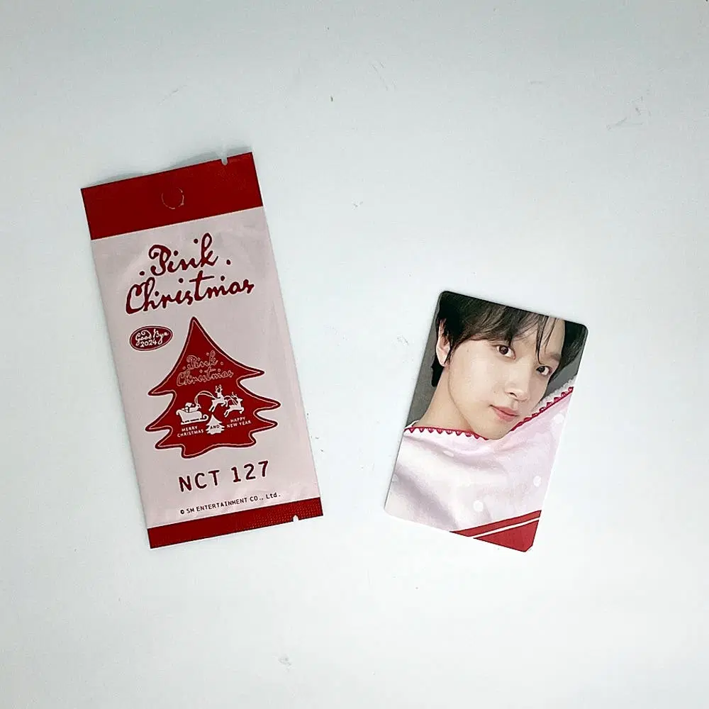 엔시티127 해찬 2024 핑크 크리스마스 포토카드 포카2 NCT127 HAECHAN 2024 PINK CHRISTMAS PHOTOCARD 2