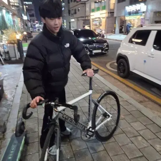 노스페이스 눕시 패딩 블랙