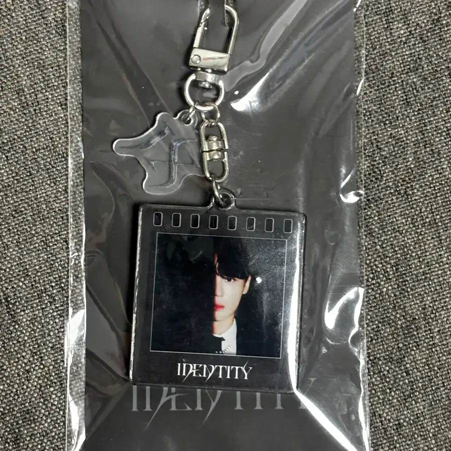 김준수 아이덴티티 포토 키링