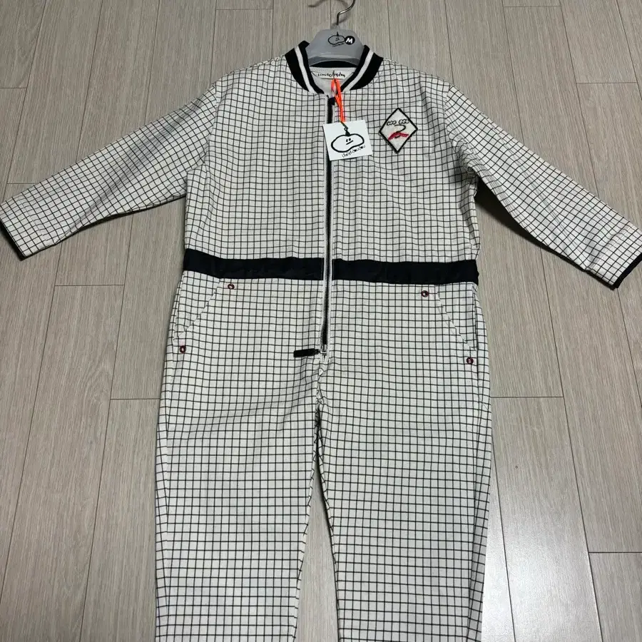 리미때두두점프수트