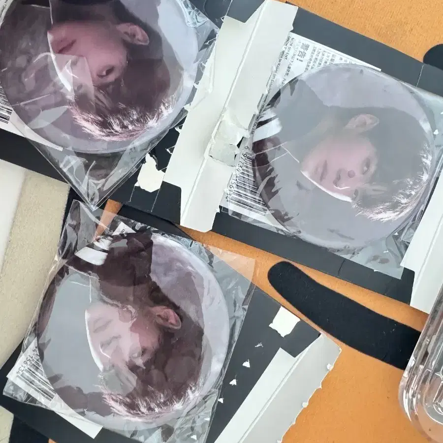 예판 엑소 뱃지 개당