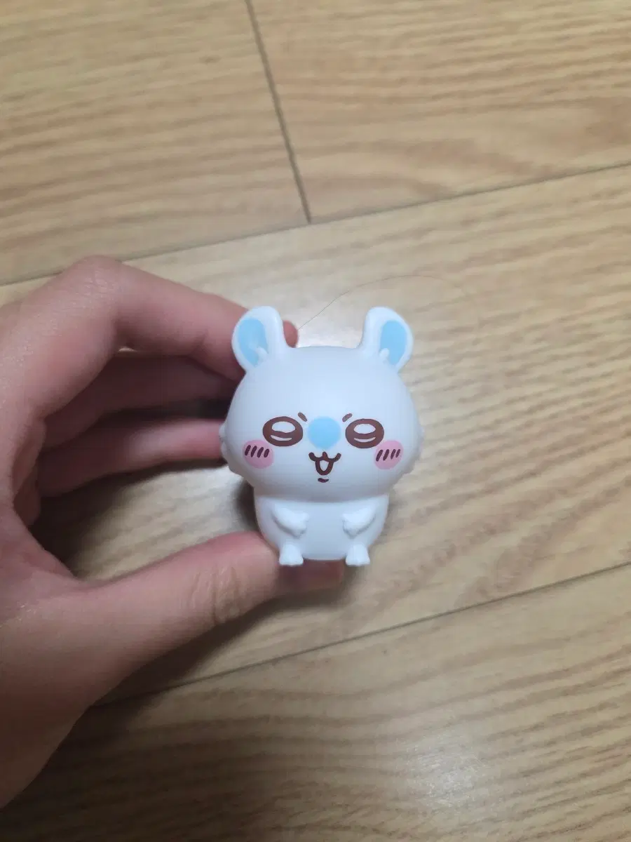 먼작귀 모몽가 가챠 피규어 판매합니다