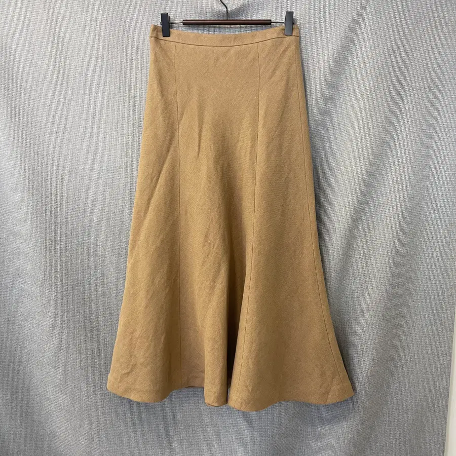 LABA WEAROOM 라밤바룸 베이지 플레어 맥시 롱스커트