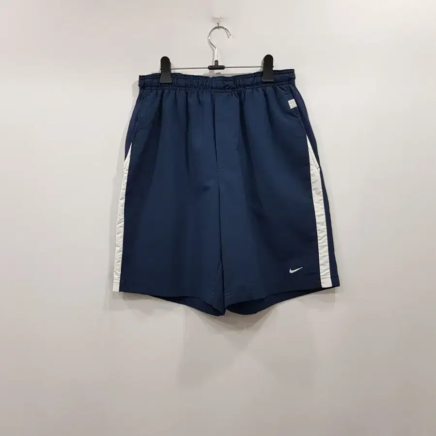 R343 나이키 자수로고 네이비 추리닝 트레이닝 반바지 남L