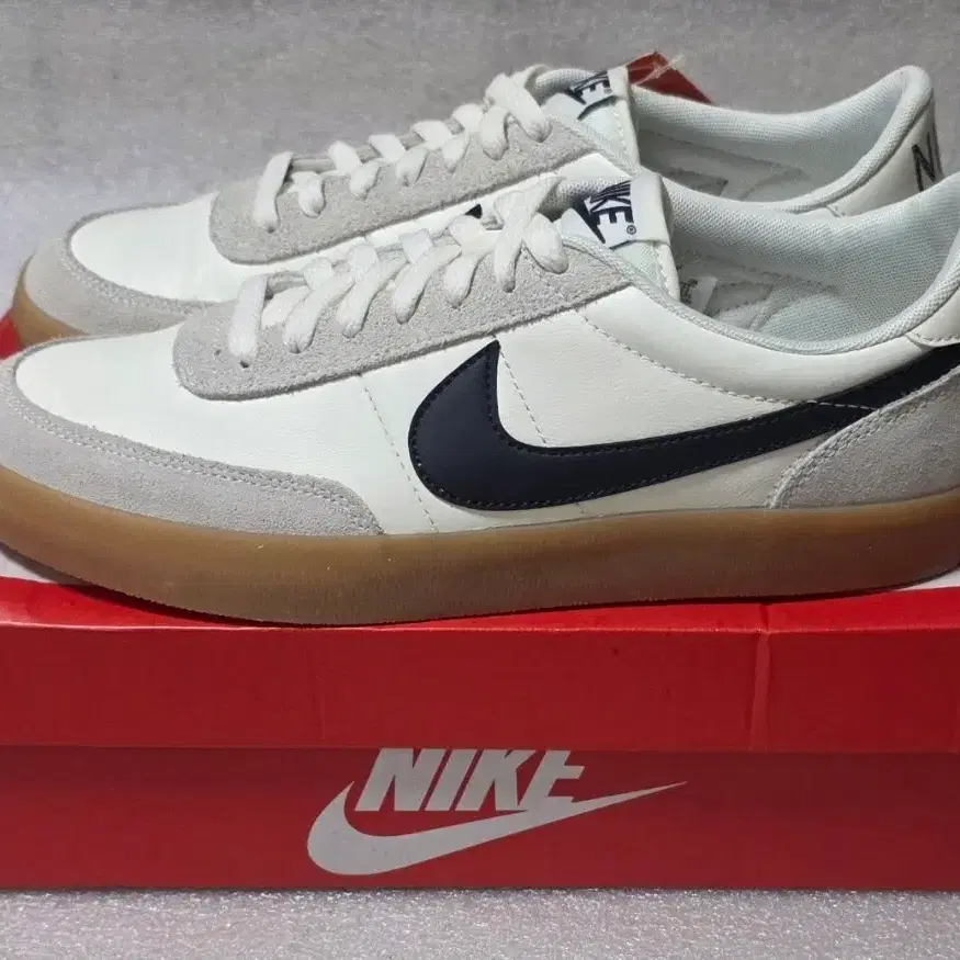 [새상품] 나이키 NIKE 킬샷 2 가죽 스니커즈 남성 275