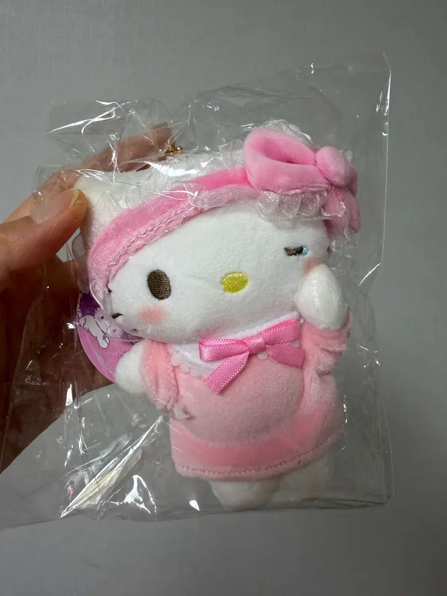 헬로키티 수면안대 인형키링