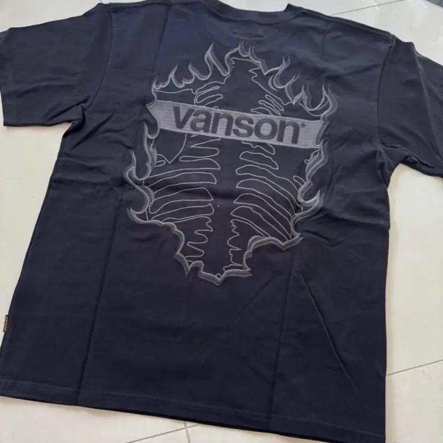 Vanson, Vanson Leathers BONE LOGO TEE NVST-2518 뼈 로고티