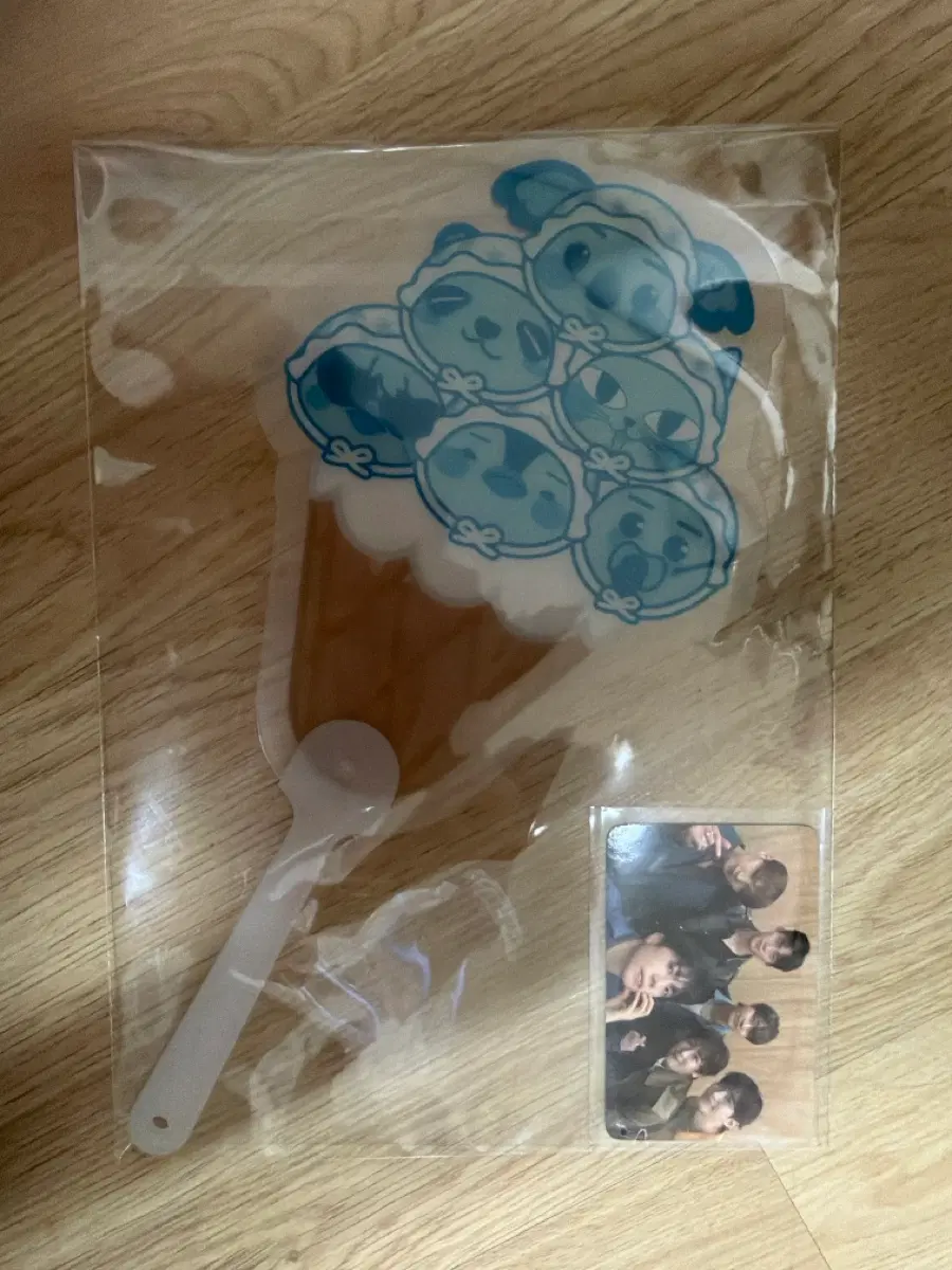 2pm 인천 첫콘서트 입장기프트 포카 굿즈 슬로건
