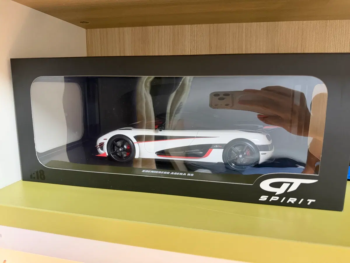 다이캐스트 자동차 모형 GT스피릿 1:18 코닉세그 아제라 RS 흰색</div>