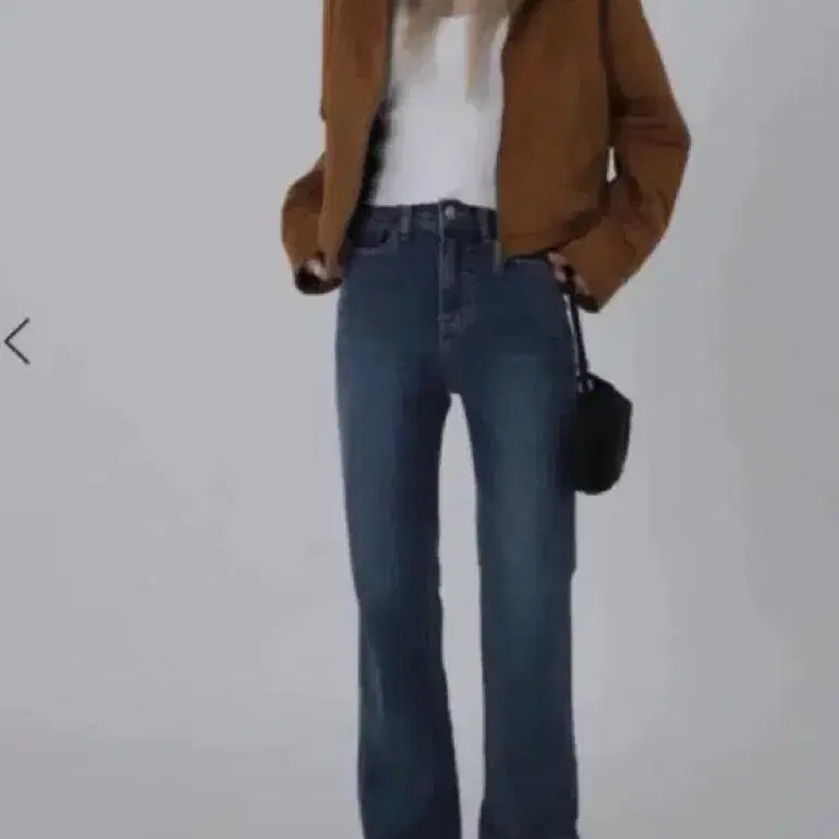 블랙업 진청 부츠컷 데님