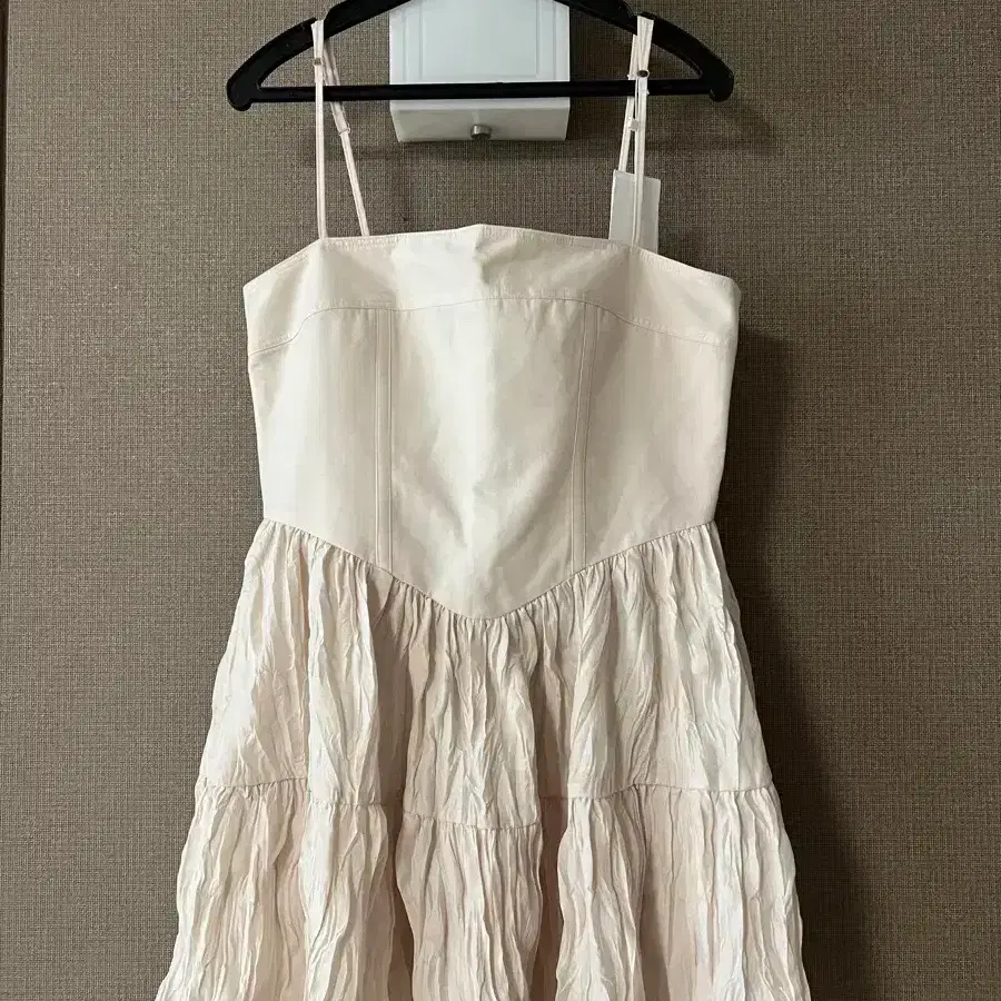 새상품) 낫유어로즈 lynn dress (ruby dress) 뷔스티에 나시 민소매 슬리브리스 원피스 브라이덜샤워 페스티벌룩 파티룩