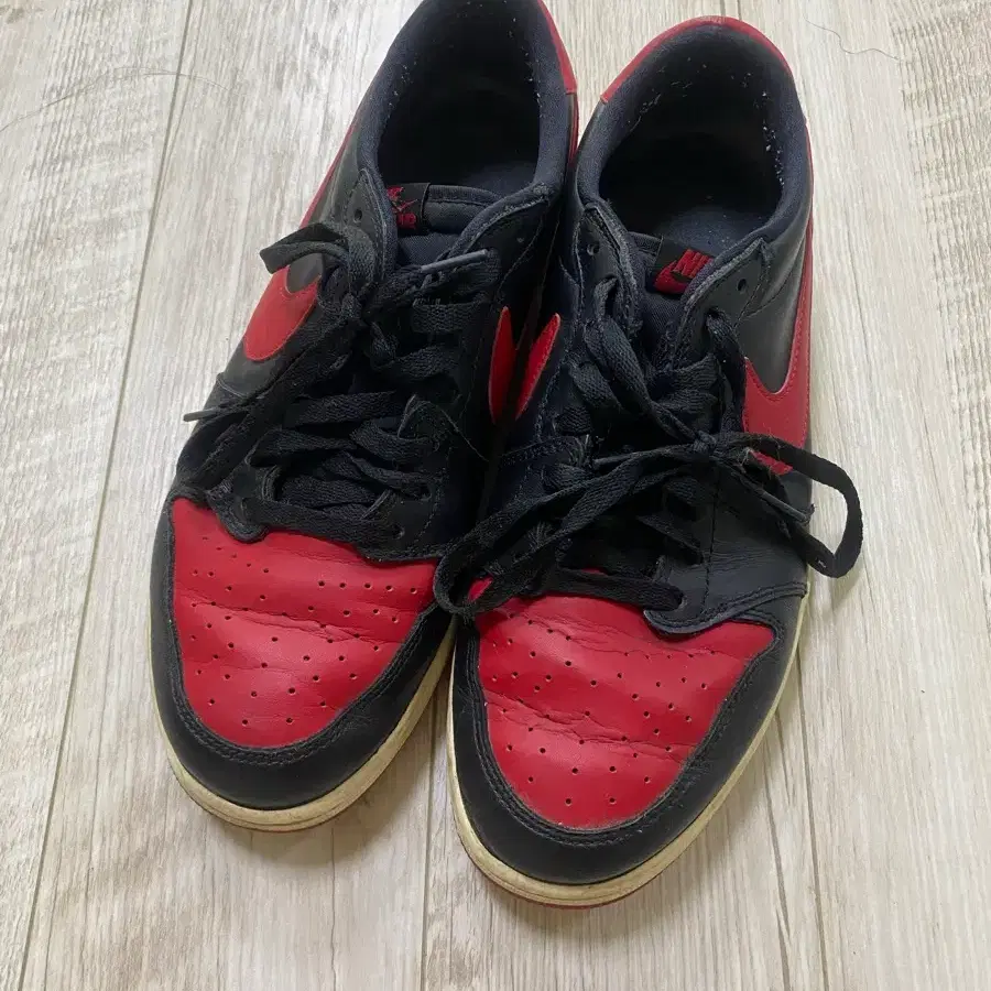 조던 1 로우 브레드 285 og