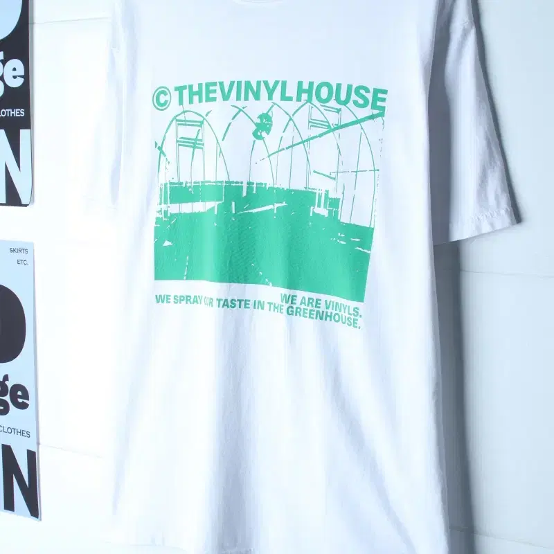 (L-XL) 더바이닐하우스 반팔 티셔츠 오버핏 빈티지프린팅-H36545