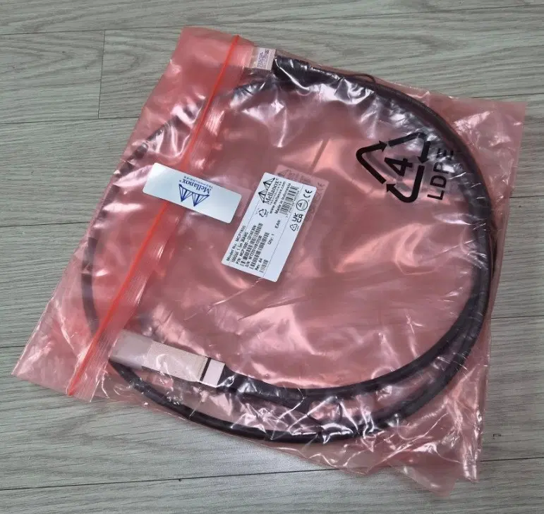 멜라녹스 100G QSFP28 1.5 DAC 케이블 - MCP1600-C01AE30N (신품)