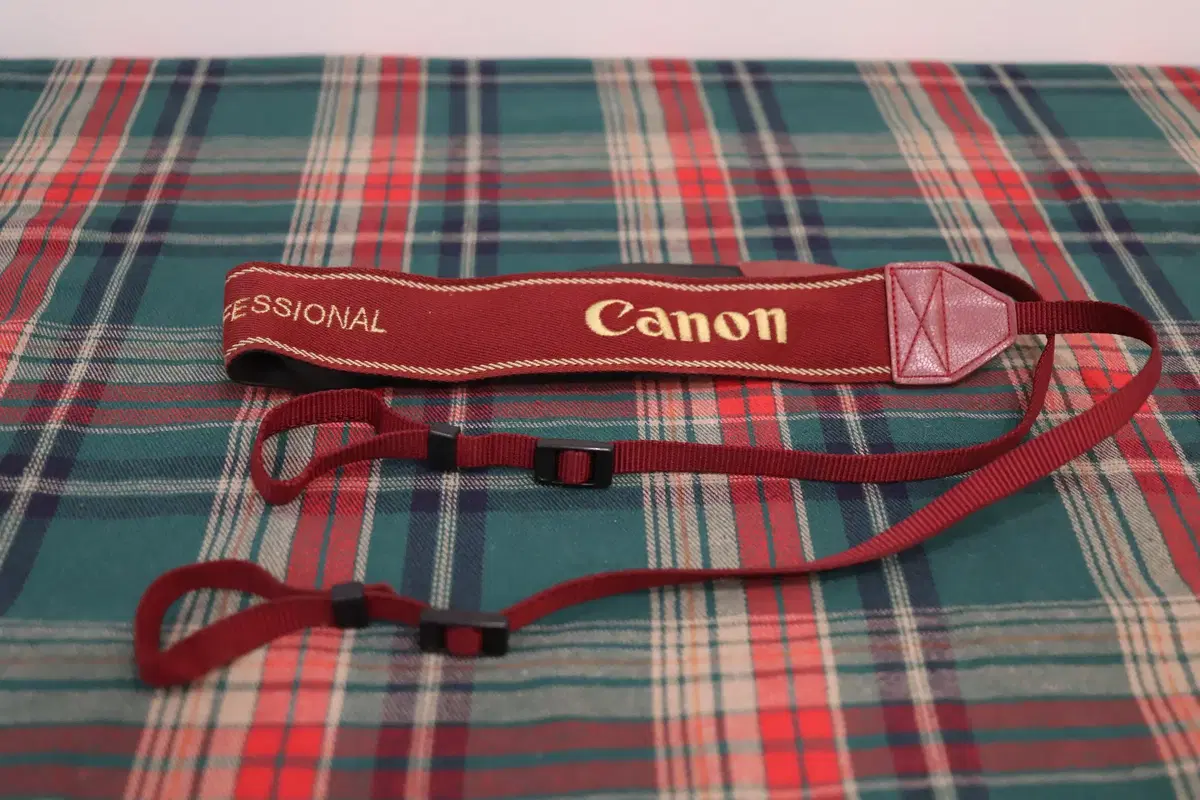 캐논(Canon) 빈티지 프로페셔널 버건디 넥스트랩