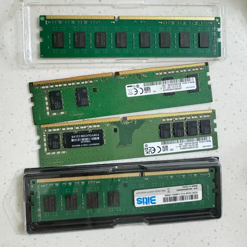 DDR3 8GB PC3-12800U 램 2개
