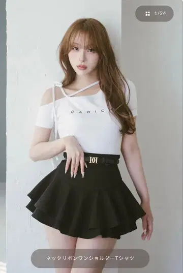 넥 리본 원숄더 T셔츠 Darich
