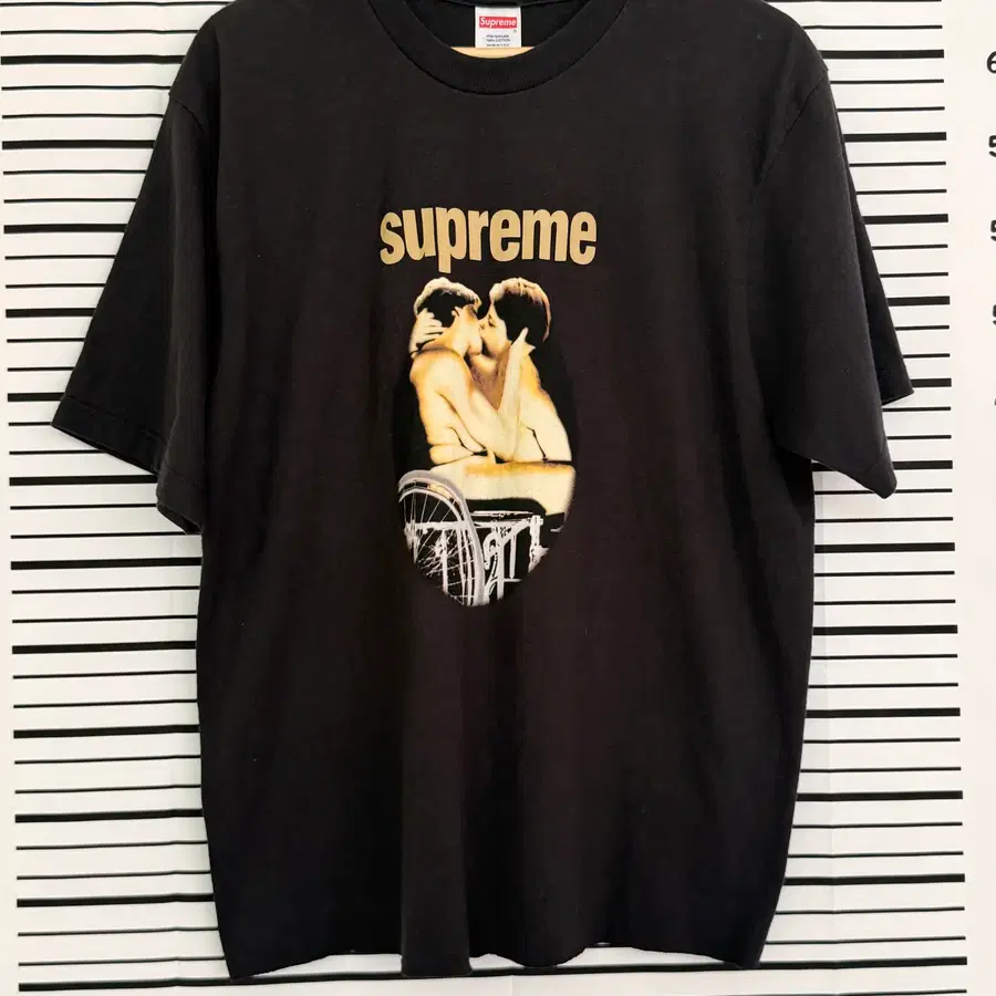 슈프림(Supreme) Kiss Tee 23 S/S XL