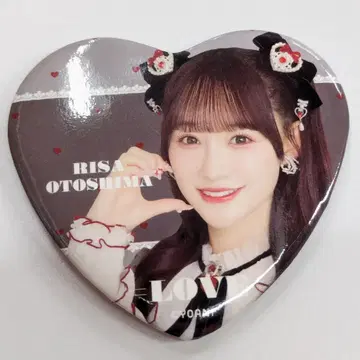 =LOVE 연말 가요 프로그램 2025 의상 오토시마 리사 랜덤 캔뱃지