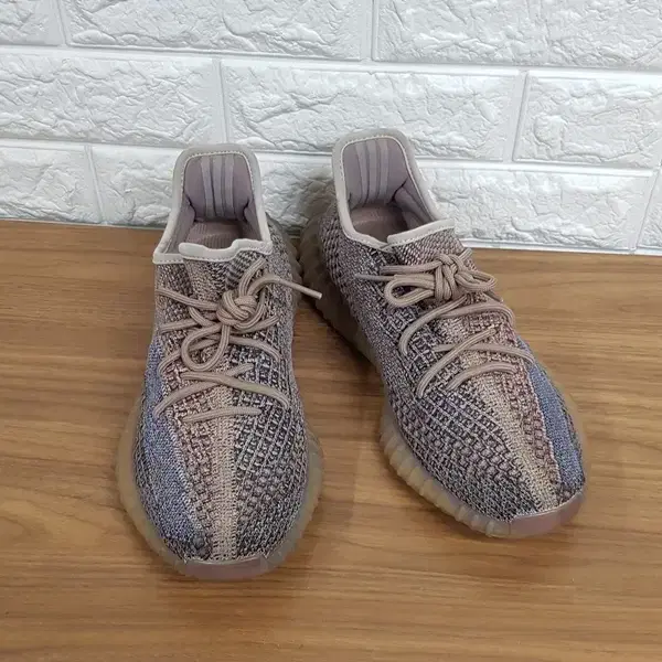 아디다스 이지부스트 350 V2 페이드 남성265 (H02795)