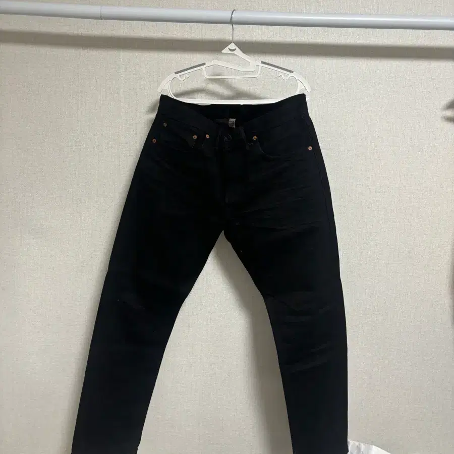 더블알엘 파이브포켓 블랙온블랙 슬림핏