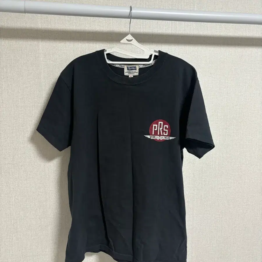 페로우즈 반팔