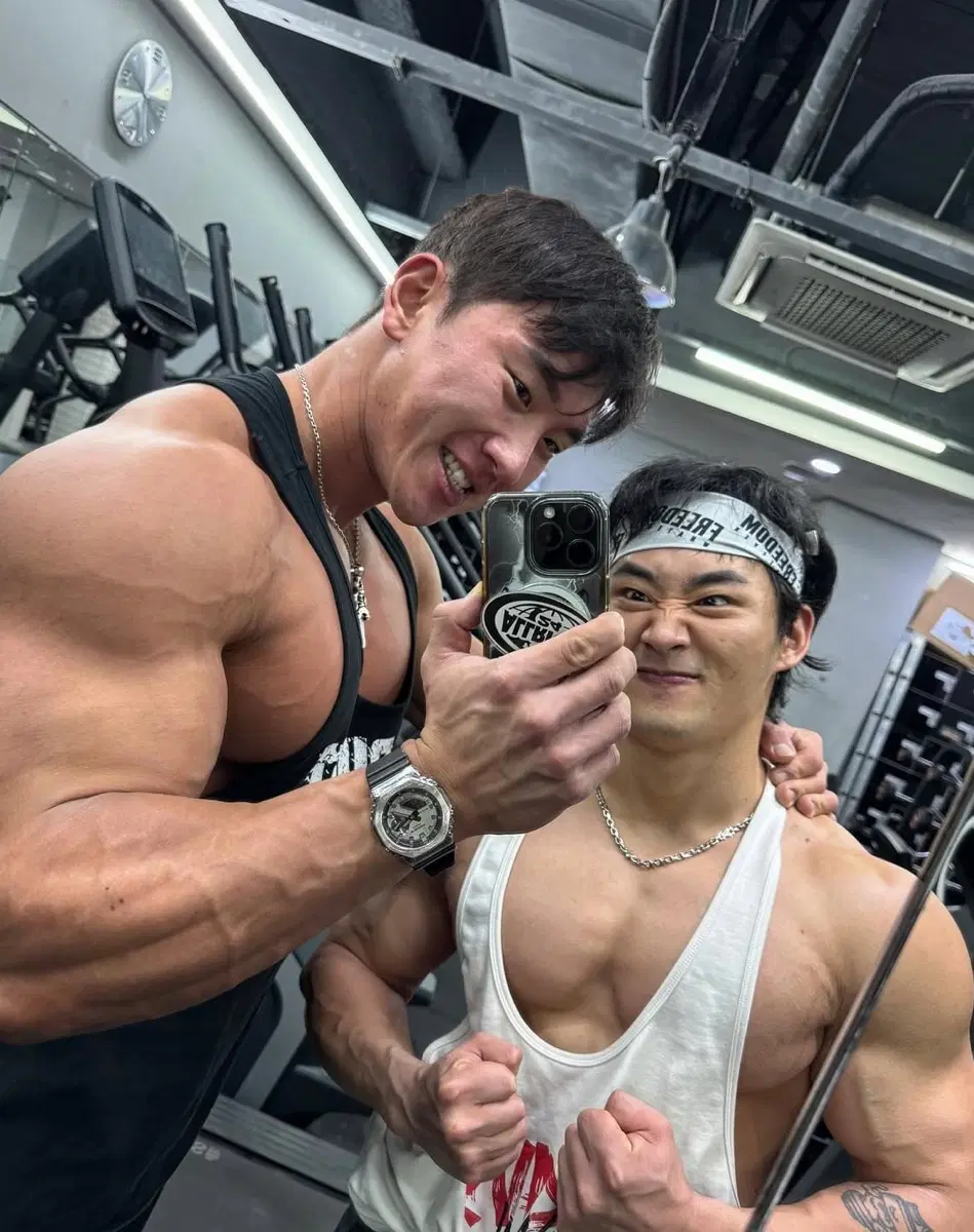 압도 반팔 다삽니다