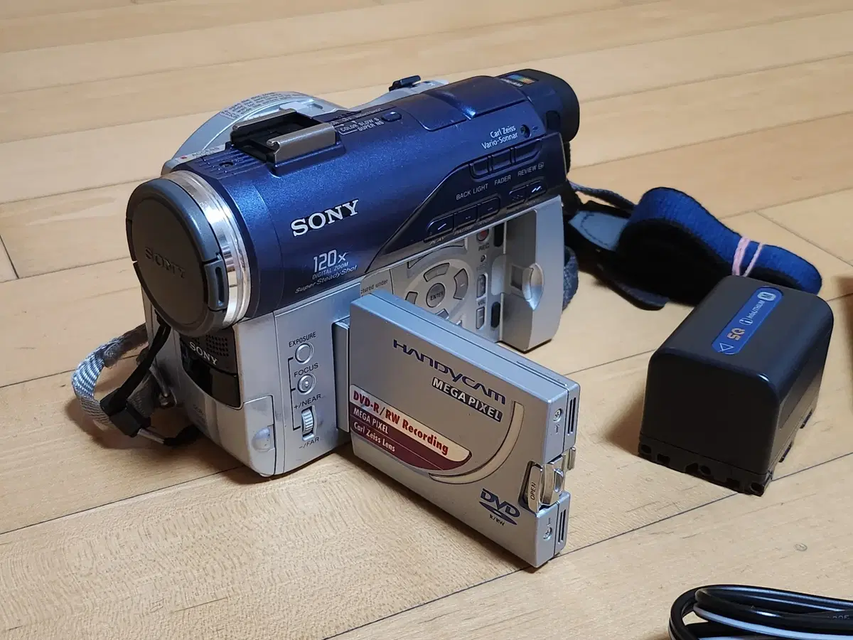 SONY 소니코리아 정발 DCR-DVD200 DVD 디지털 캠코더 카메라 핸디캠