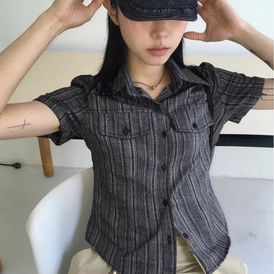 [원더원더] 하시 웨스턴 스트라이프 포켓 굴림 크롭 반팔 셔츠