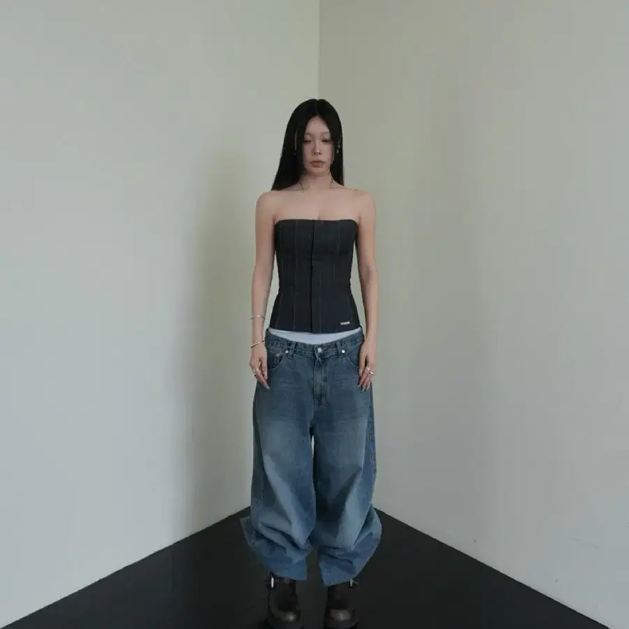 새상품) 킴서울 kimseoul LINE HOOK TUBE TOP