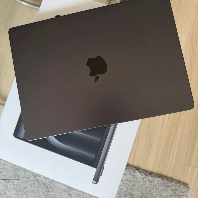 맥북 프로 14 M5 Pro 48GB 스페이스 블랙 1TB
