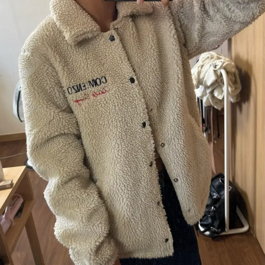 꼬미엔조 양털자켓