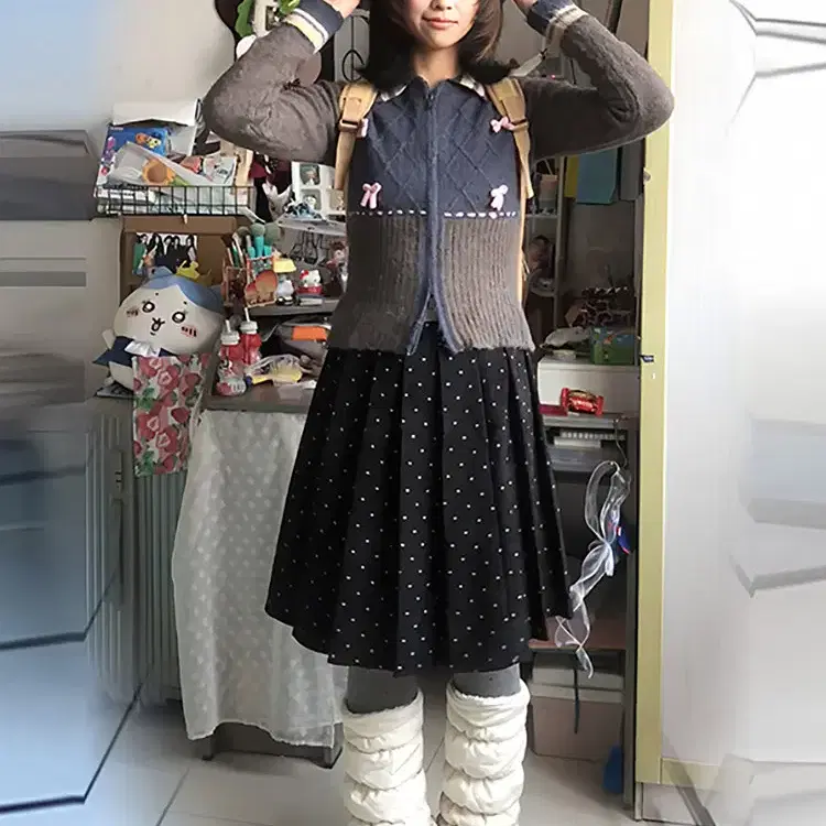 도트 미디 스커트